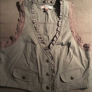 NWOT- Decree Vest